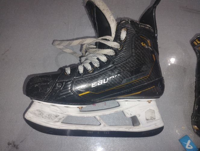2022 Bauer Hockey Skates 5.5 (Used) Fit 2