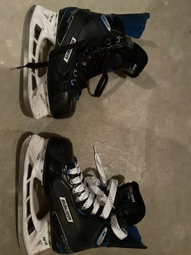 2018 Bauer Nexus N2700 Hockey Skates Regular Width Size 5 (Used)