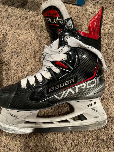 Bauer Vapor X LTX Pro Hockey Skates Regular Width Size 2.5 (Used)