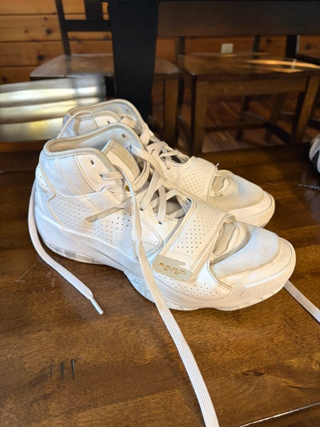 Men's Size M 9.0 (W 10.0) Air Jordan Shoes (Used)