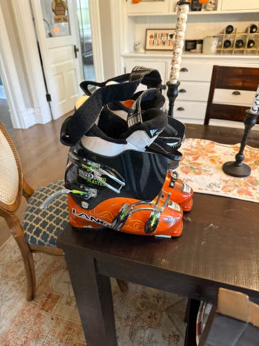 Mondo 26 & 26.5 Unisex Dynastar All Mountain Ski Boots (Used)