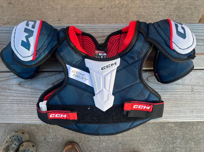 Youth Large CCM Shoulder Pads (Used)