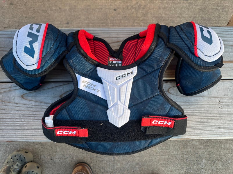 Youth Large CCM Shoulder Pads (Used)