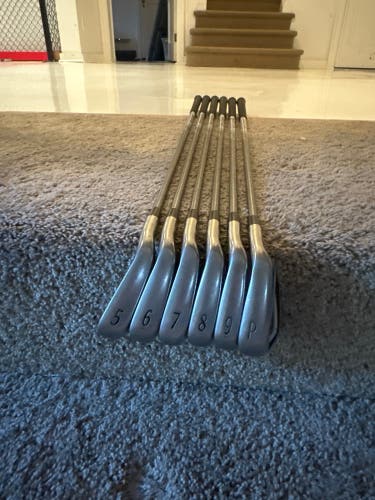 Junior 2015 Titleist AP1 Right Handed Iron Set Junior Graphite/Steel Shaft (Used)