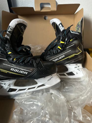 2024 Bauer Supreme M40 Hockey Skates Extra Wide Width Pro Stock Size 3 (Used)