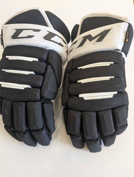 CCM Tacks 4 roll pro 2 Gloves 15" (Used)