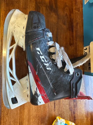 2021 CCM JetSpeed FT485 Hockey Skates Wide Width Size 5 (Used)