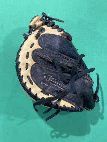 Akadema ADF440 RH Catcher's Baseball Glove 33.5" (Used)