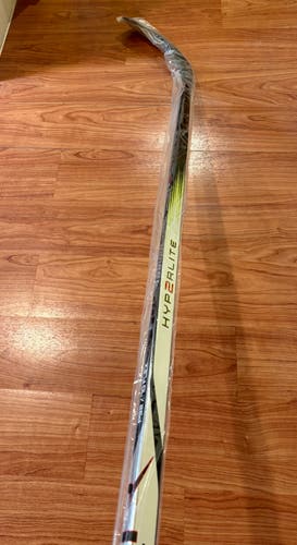 Senior Bauer Hyperlite 2 Right Handed Hockey Stick P92 (New)