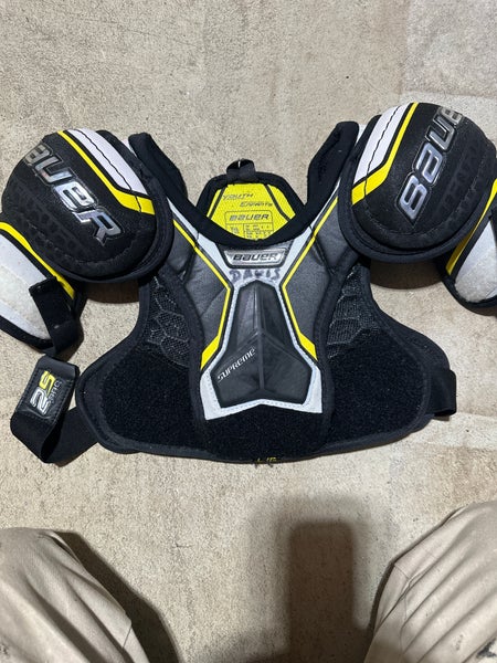 Large Youth Bauer Supreme 2S Pro Shoulder Pads (Used)