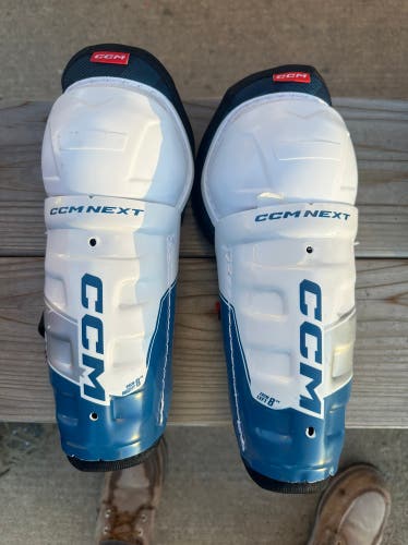 Youth CCM 8" Shin Pads (Used)