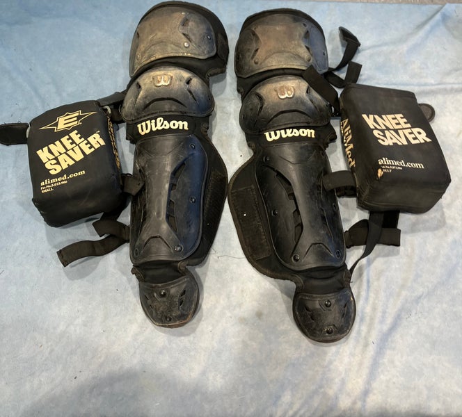 Black Youth Wilson Catcher's Leg Guards (12" Used)