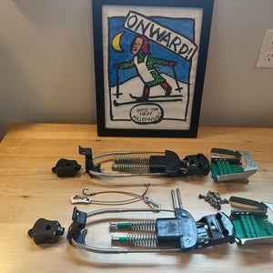 22 Design Vice Telemark Ski Bindings 90 mm Brake Width (Used)