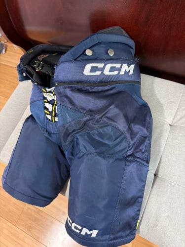 Junior Large CCM Tacks AS-V Hockey Pants (Used)