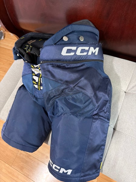 Junior Large CCM Tacks AS-V Hockey Pants (Used)