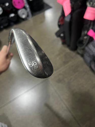 Used Titleist VOKEY SM8 Golf Wedge Mens RH 56 Degree 11605-S000209599