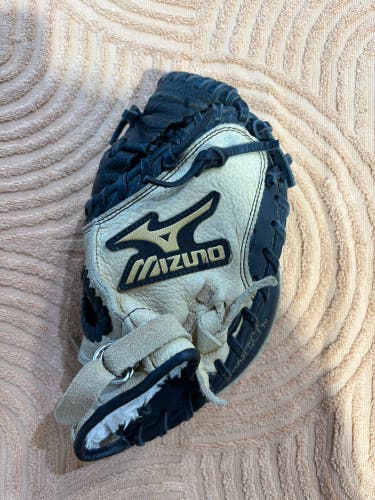 Mizuno Prospect Power Close RH Catcher's Baseball Glove 32.5" (Used)