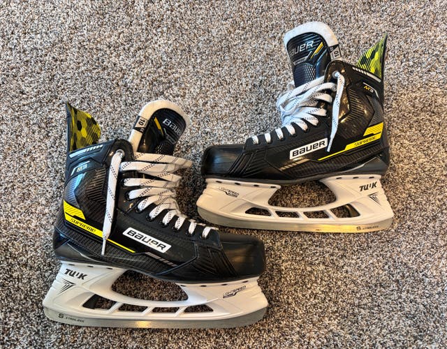2022 Bauer Supreme M3 Hockey Skates Extra Wide Width 10 (Used)