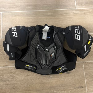Men's Large Senior Bauer Supreme M5 Pro Shoulder Pads (Used)