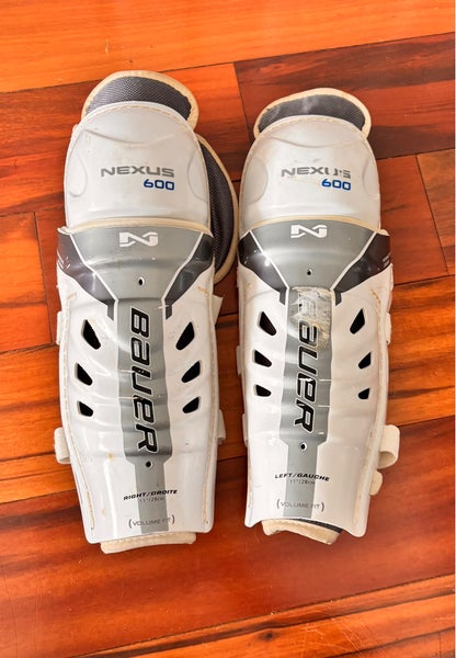 Junior Bauer Nexus 600 11" Shin Pads (Used)