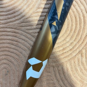 2022 DeMarini Zoa Composite Bat USSSA Certified (-10) Composite 18 oz 28" (Used)