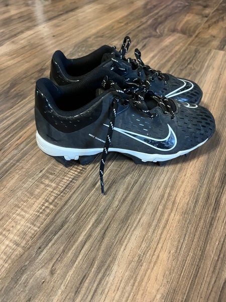 Black Kid's 3Y (Big Kids / Youth) Nike Low Top Molded Cleats (Used)