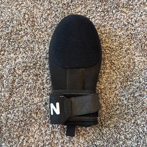 Black Junior Sliding Mitt (Used)