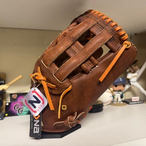 Nokona Walnut Edge 2026 RH Outfield Baseball Glove 12.75" (New)