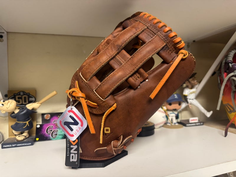 Nokona Walnut Edge 2026 RH Outfield Baseball Glove 12.75" (New)