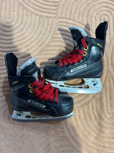 Youth Bauer Supreme 160 Hockey Skates Regular Width 10 (Used)