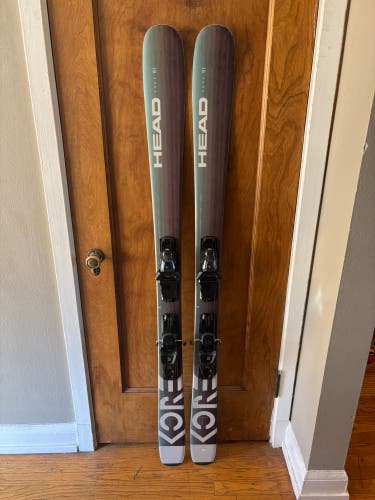 Head Kore 91 W 163cm with Adjustable Salomon M10 Gripwalk Bindings