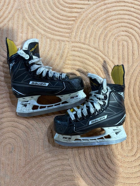 Youth Bauer Supreme S160 Hockey Skates Regular Width 11.5 (Used)
