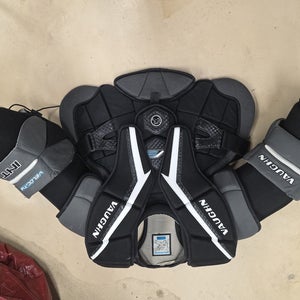 Extra Large Vaughn Velocity V9 Goalie Chest Protector (Used)