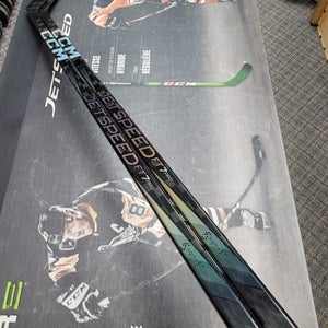 2 PACK | P28M | 85 Flex NEW! Senior CCM Jetspeed FT7 Pro Right Handed Hockey Stick P28M Pro Stock
