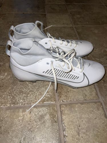 Men's Size M 14.0 (W 15.0) Nike Mid Top Molded Cleats (New) (White)
