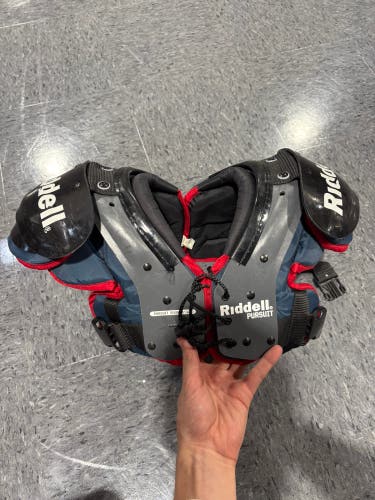 Small Youth Riddell Pursuit Shoulder Pads | 11-12" (Used)