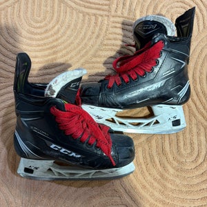 Junior CCM RibCor 76K Hockey Skates Regular Width Size 2.5 (Used)