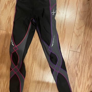 XCW-X endurance joint and muscle support compression tight