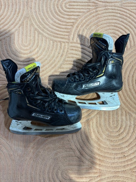 Intermediate Bauer Supreme 2S Hockey Skates Regular Width Size 4.5 (Used)