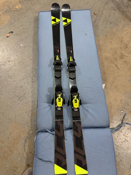 Unisex Fischer 160 cm Racing RC4 World Cup GS Skis With Bindings Max Din 10 (Used)