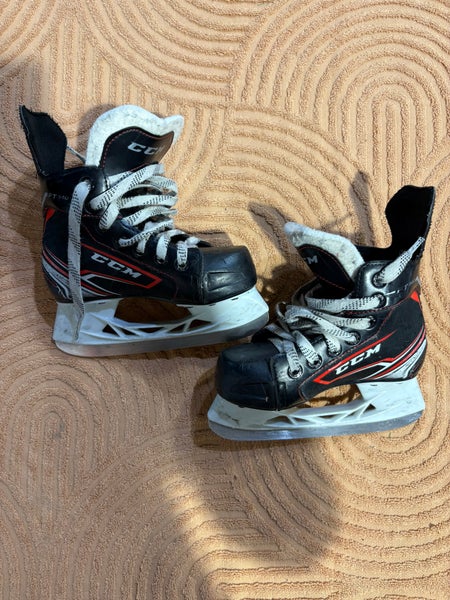 Youth CCM JetSpeed FT340 Hockey Skates Regular Width 12 (Used)