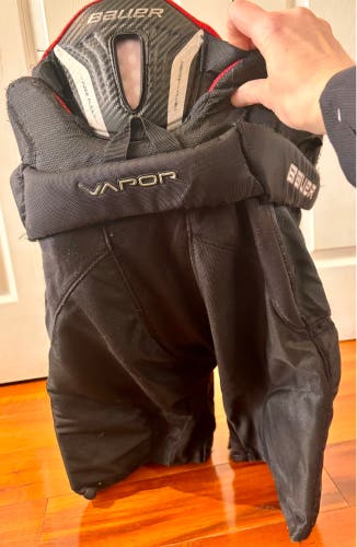 Junior Medium Bauer Vapor X 7.0 Hockey Pants (Used)