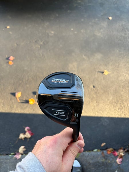 Men's Tour Edge Hot Launch X525 Right Handed Fairway Wood Stiff Flex 11 Wood (Used)