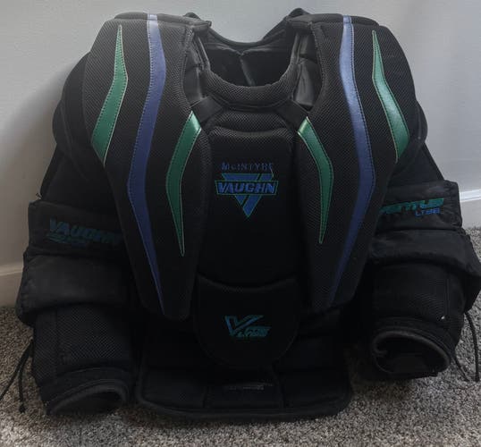 Vaughn Ventus LT98 Pro Goalie Chest Protector Pro Stock (Used)