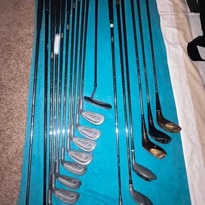 Men's Dunlop Right Handed Clubs (Full Set) 15 Pieces (Used)