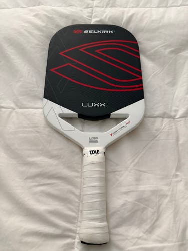 Selkirk Luxx Control Air InfiniGrit Invikta Carbon Fiber Pickleball Paddle (Used)