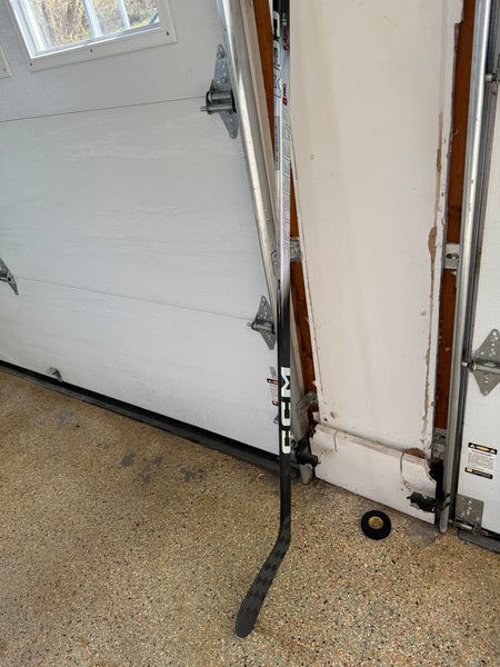 Senior CCM JetSpeed FT8 Pro Right Handed Hockey Stick P28 (New)