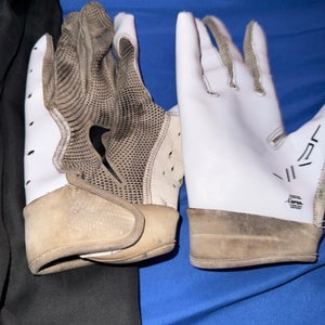 White Medium Adult Nike Vapor Jet 7.0 Gloves (Used)