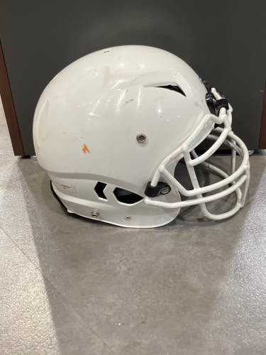 Used Youth Medium Schutt Vengeance A11 Helmet