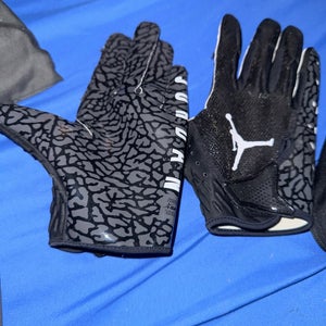 Black Medium Adult Air Jordan Gloves (New)